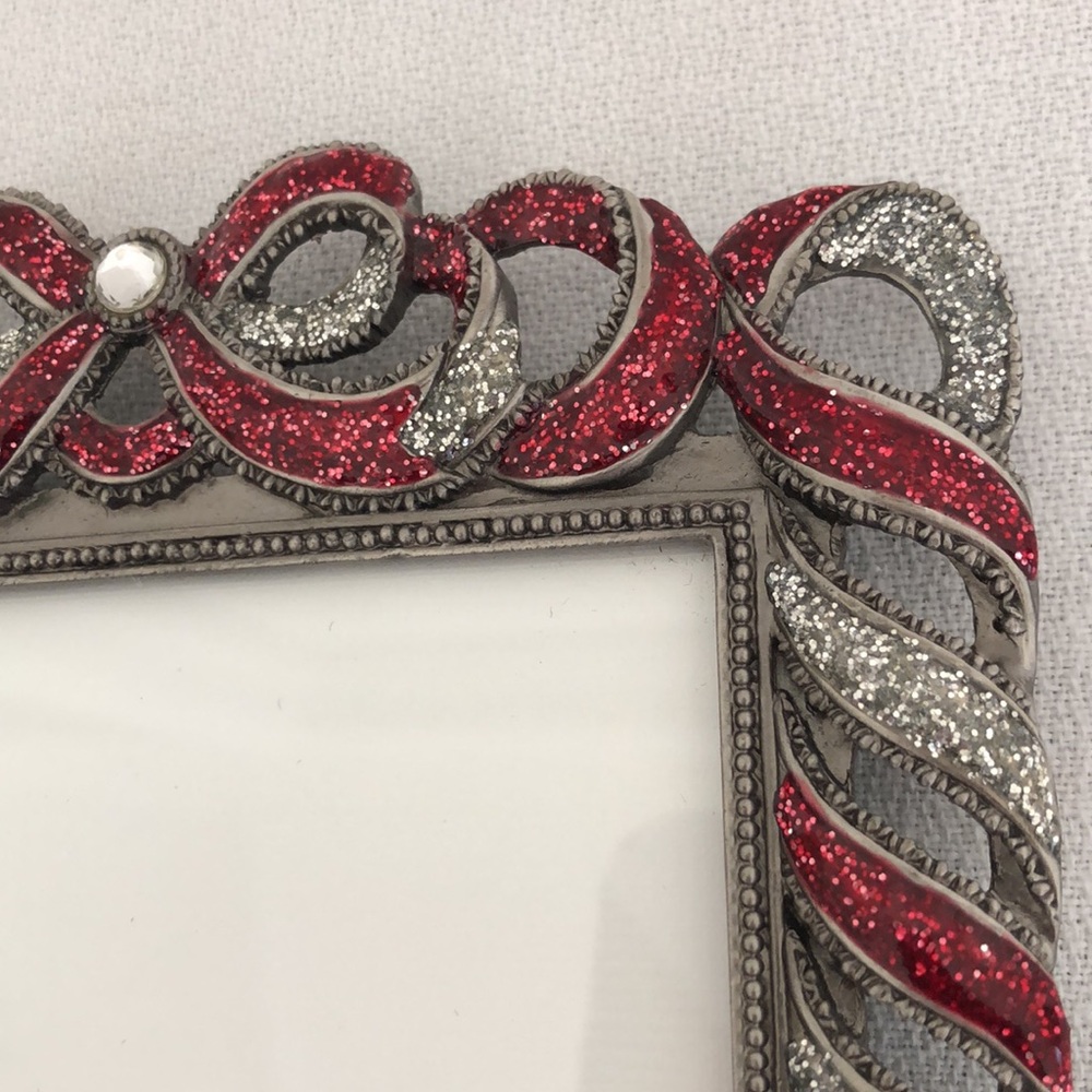 Elegant Silver and Red Picture Frame - Picture 4 of 13